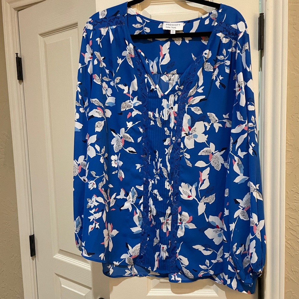Prescott New York blue floral blouse size 3X